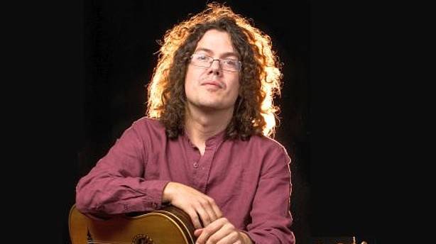 ENRIKE SOLINÍS PUBLICA SU PRIMER DISCO EN SOLITARIO